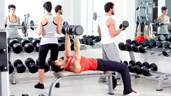 Peptides vs stéroïdes : quelle différence et quels avantages ?